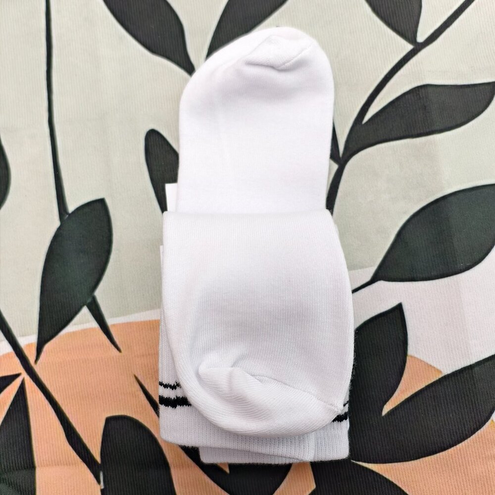 NWT - ALO Yoga Socks 2 Pairs - Picture 4 of 4